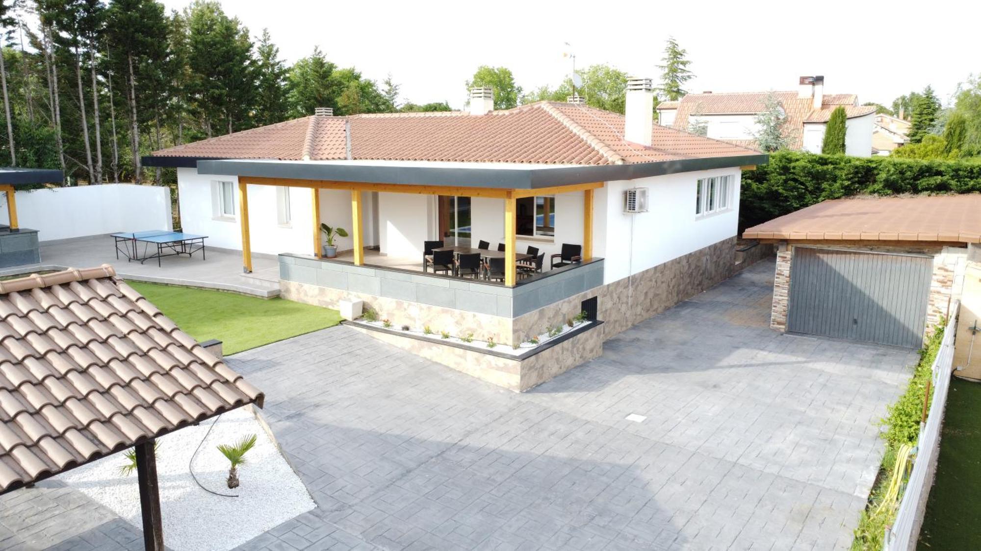 Oasis, Piscina, Barbacoa, Jardin, Amigos, Familia, Grupos, Casa, Holiday home Nuevo Baztan