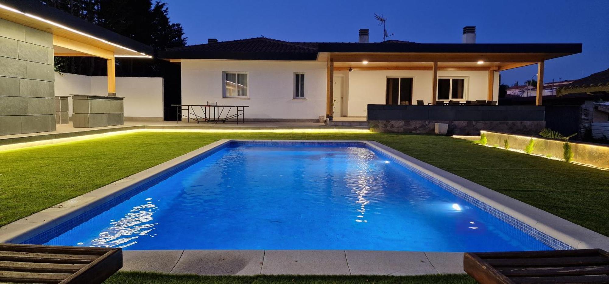 Oasis, Piscina, Barbacoa, Jardin, Amigos, Familia, Grupos, Casa, Holiday home Nuevo Baztan